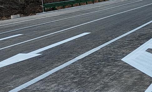 道路划线工程量计算解析，确保交通安全的关键步骤